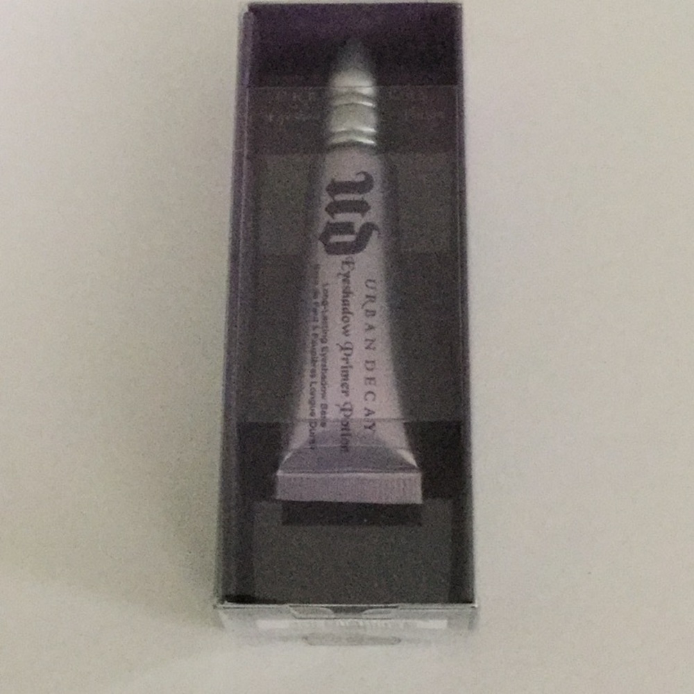 Urban Decay Eyeshadow Primer Potion